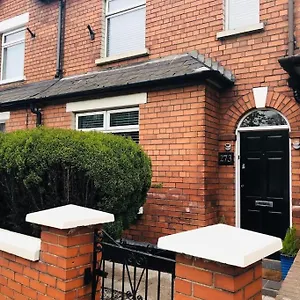 Cosy Two Bed Terraced House 7min Drive From , Belfast United Kingdom